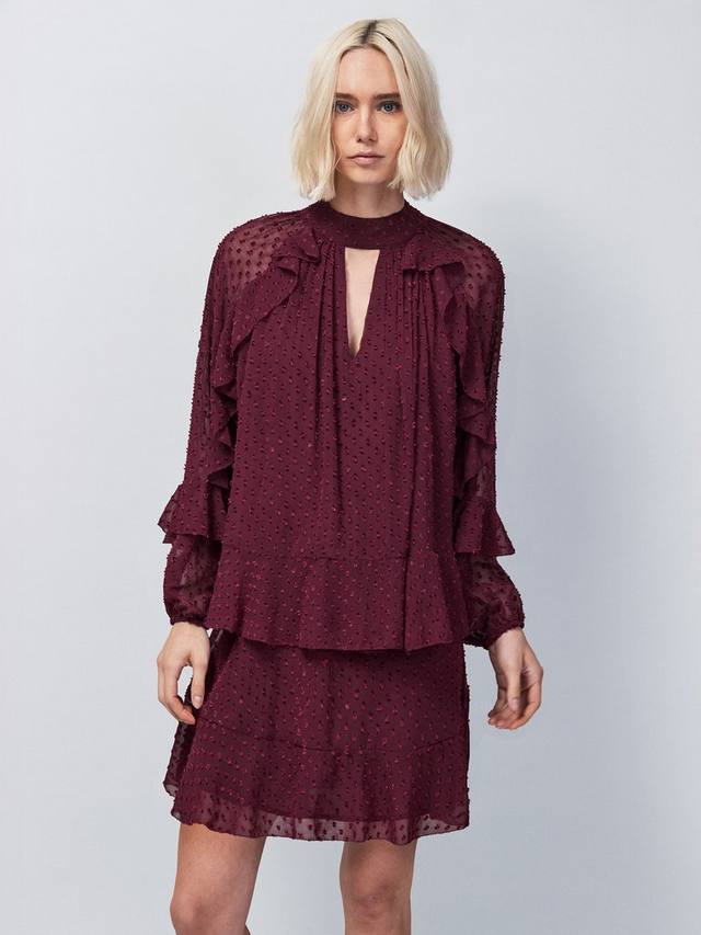 Мини-платье с воланами в стиле Dobby Ro&Zo, Red
Мини-платье с воланами в стиле Dobby Ro&Zo, Red