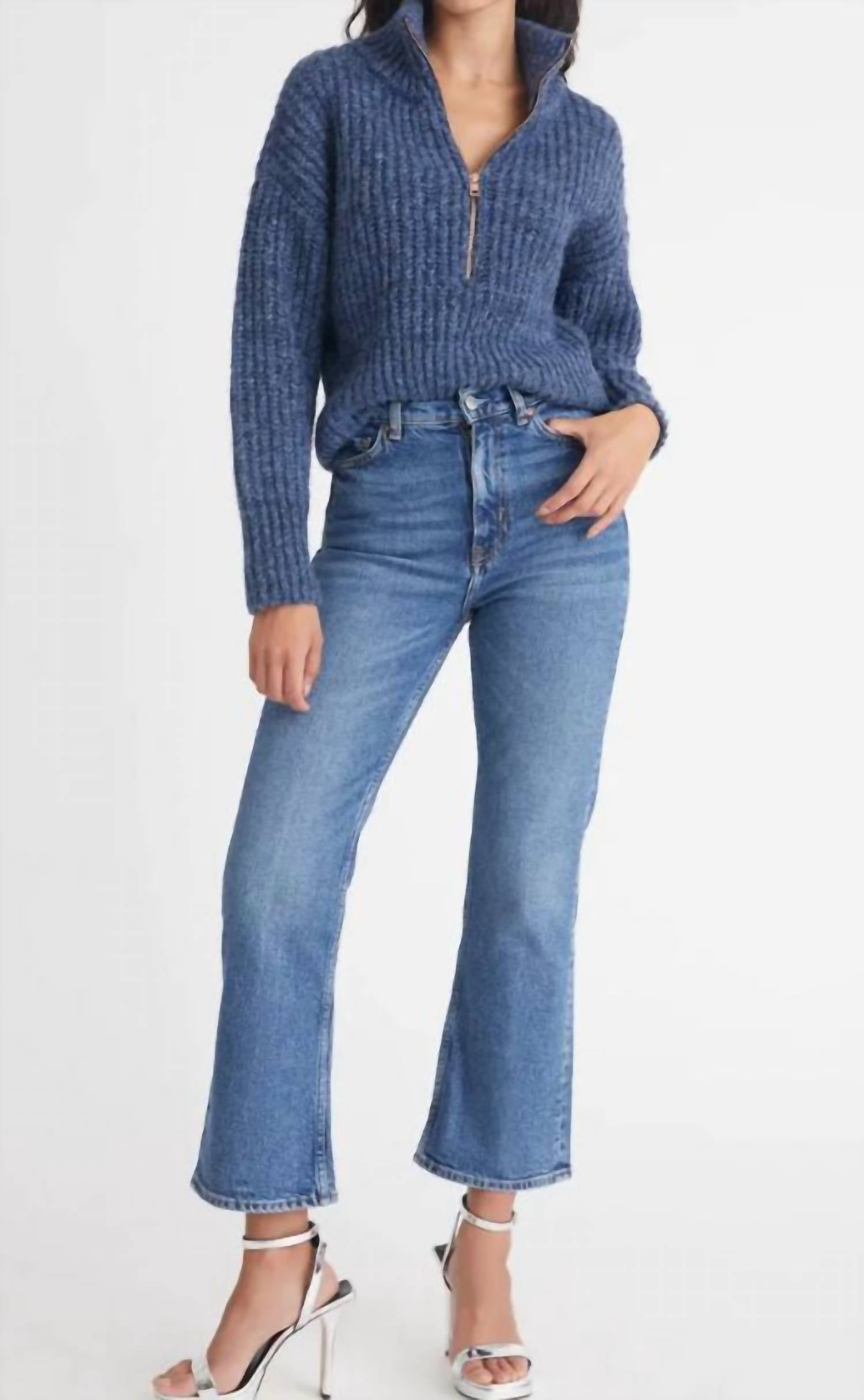 Джеки: Пуловер с полумолнией спереди в цвете индиго 525 America
Джеки: Пуловер с полумолнией спереди в цвете индиго 525 America