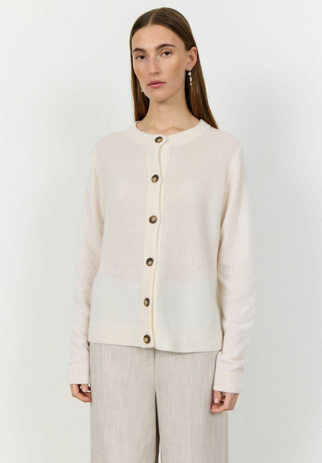 Кардиган Levete Room, белый
Кардиган Levete Room, белый