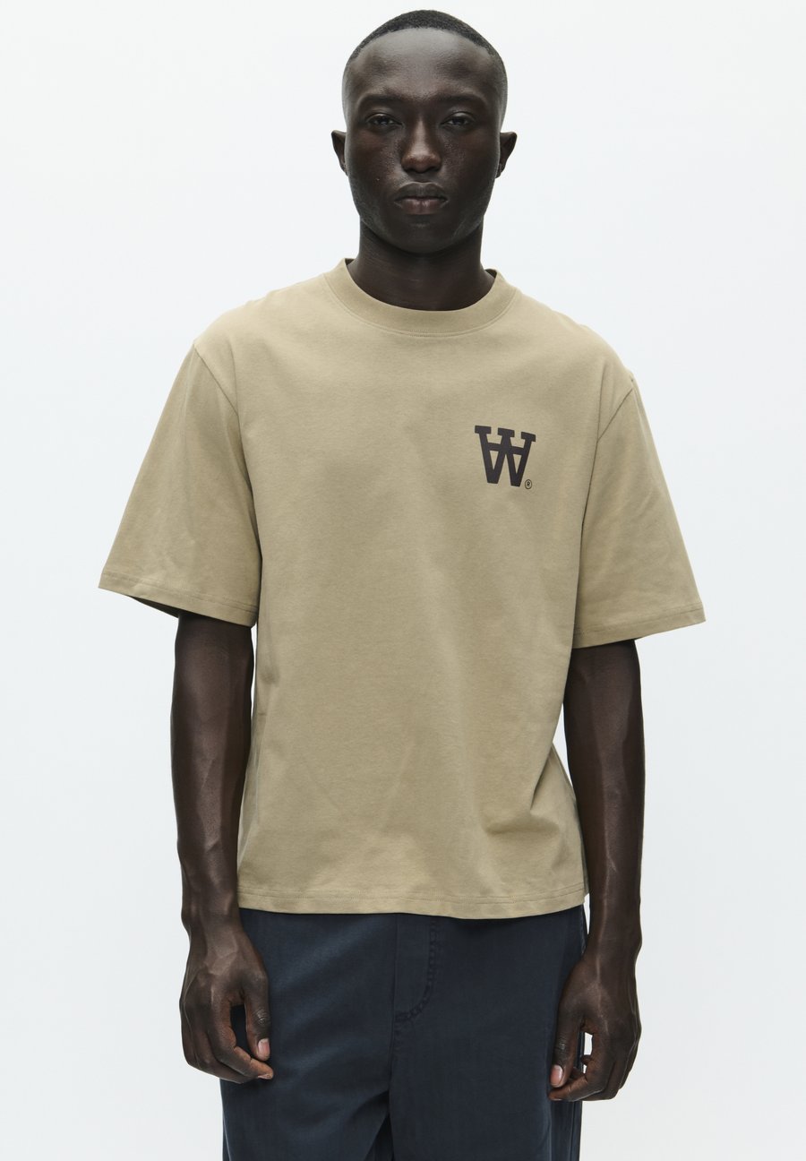 Футболка DOUBLE A BY W.W. LIAM AACHEST, Greige/Grey, Серый, Футболка DOUBLE A BY W.W. LIAM AACHEST, Greige/Grey
Футболка DOUBLE A BY W.W. LIAM AACHEST, Greige/Grey, Серый, Футболка DOUBLE A BY W.W. LIAM AACHEST, Greige/Grey