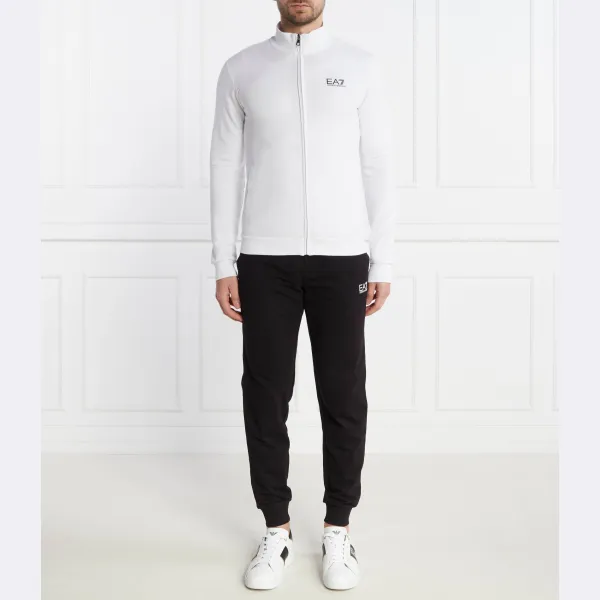 Спортивный костюм приталенного кроя Ea7, белый
Спортивный костюм приталенного кроя Ea7, белый