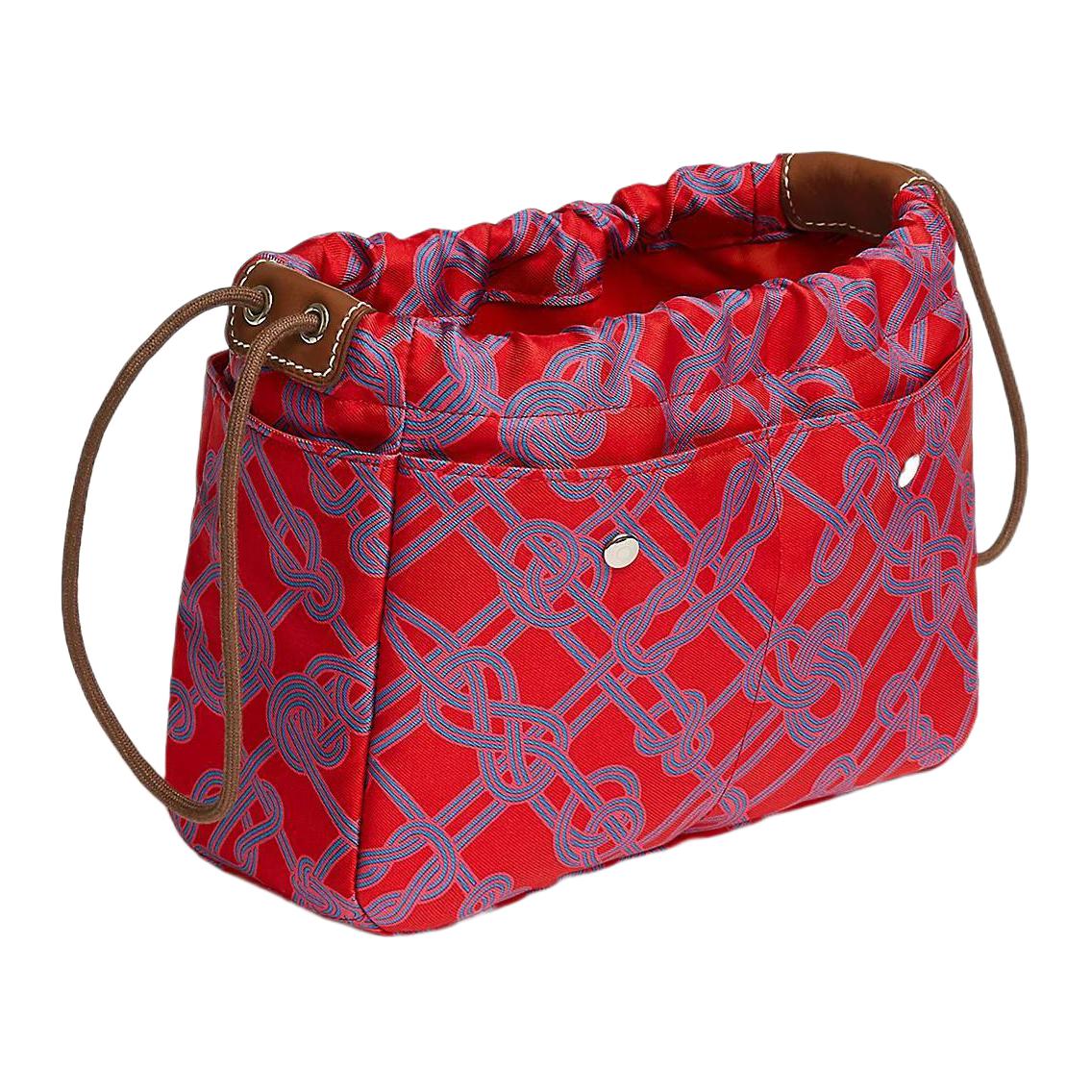 HERMES Четырёхсторонний шёлковый органайзер для сумки с кожаными вставками
HERMES Четырёхсторонний шёлковый органайзер для сумки с кожаными вставками