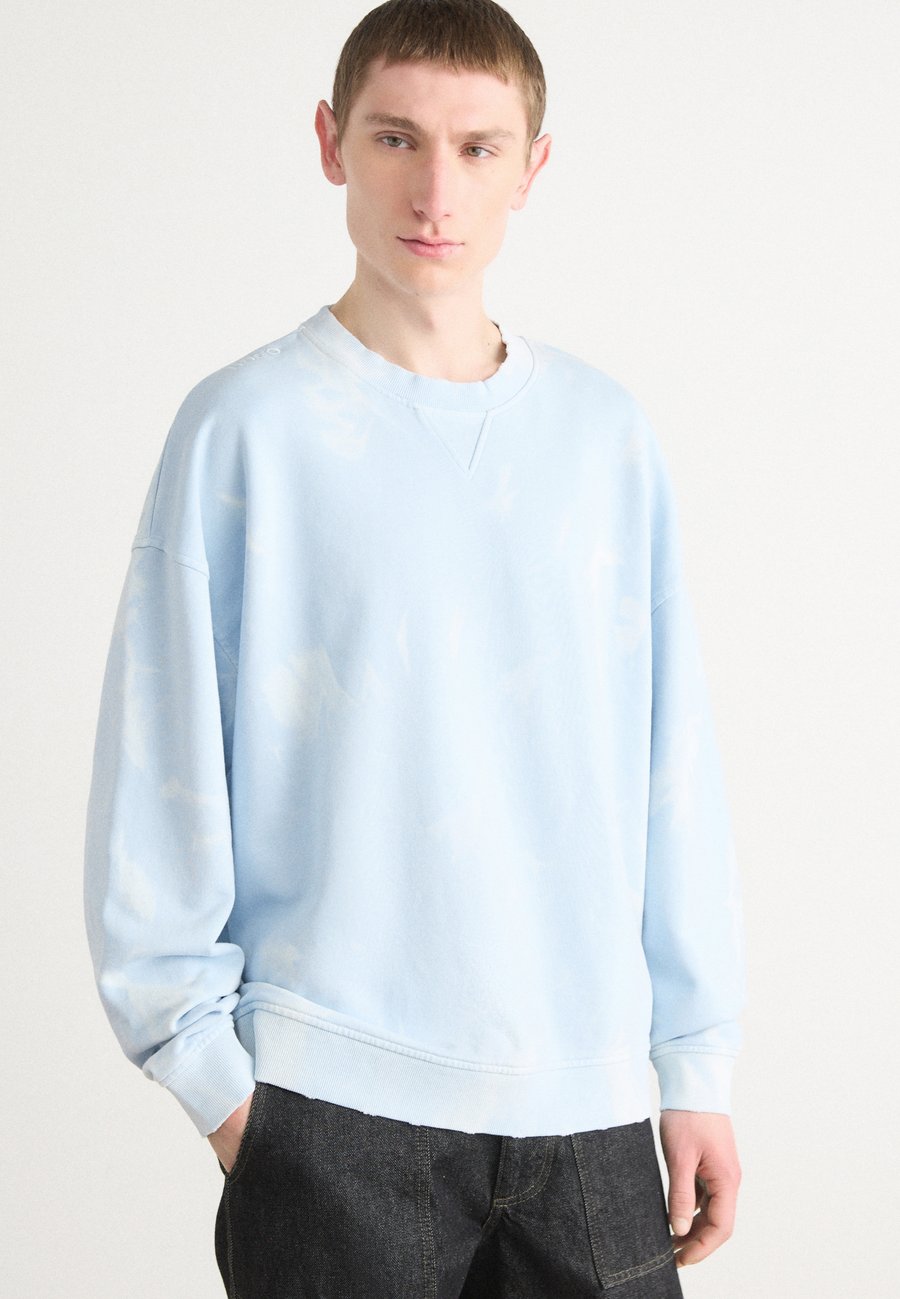 Толстовка HUGO NUSTROYOS, Open Blue/Blue
Толстовка HUGO NUSTROYOS, Open Blue/Blue