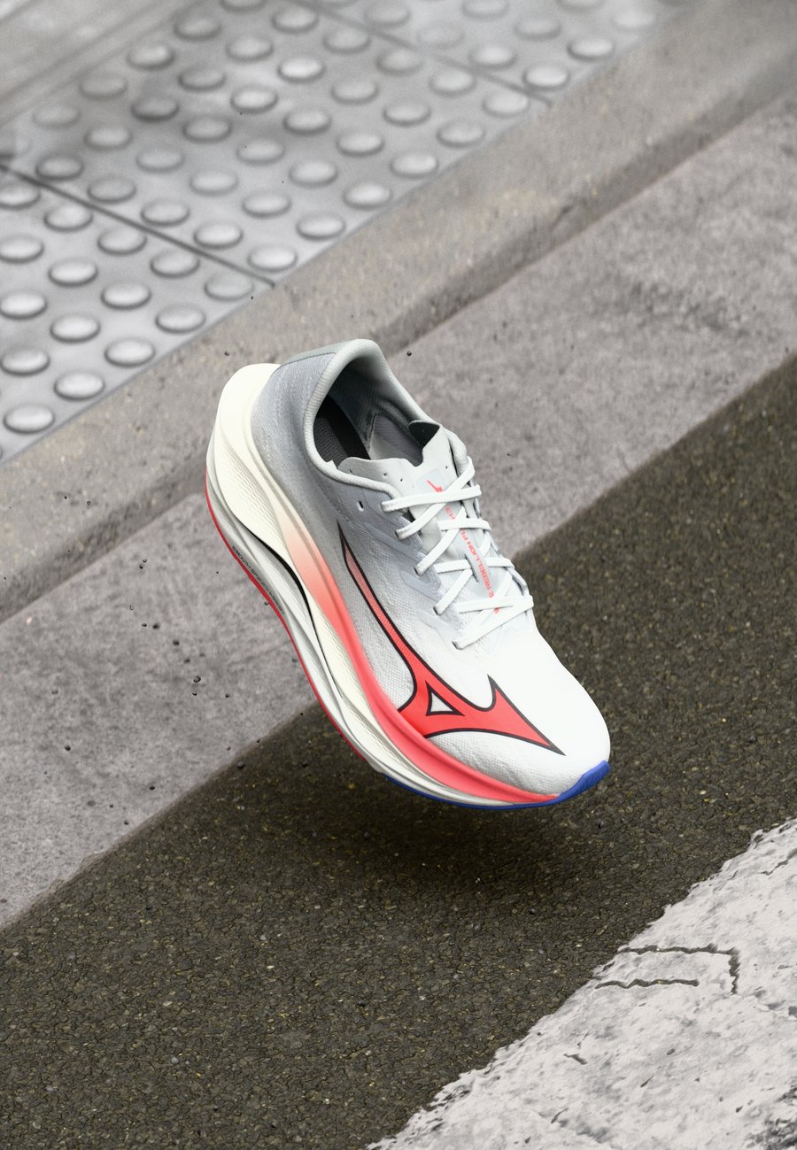 Кроссовки Mizuno WAVE REBELLION FLASH 3, White/Fiery Coral/Iris Bloom/White
Кроссовки Mizuno WAVE REBELLION FLASH 3, White/Fiery Coral/Iris Bloom/White
