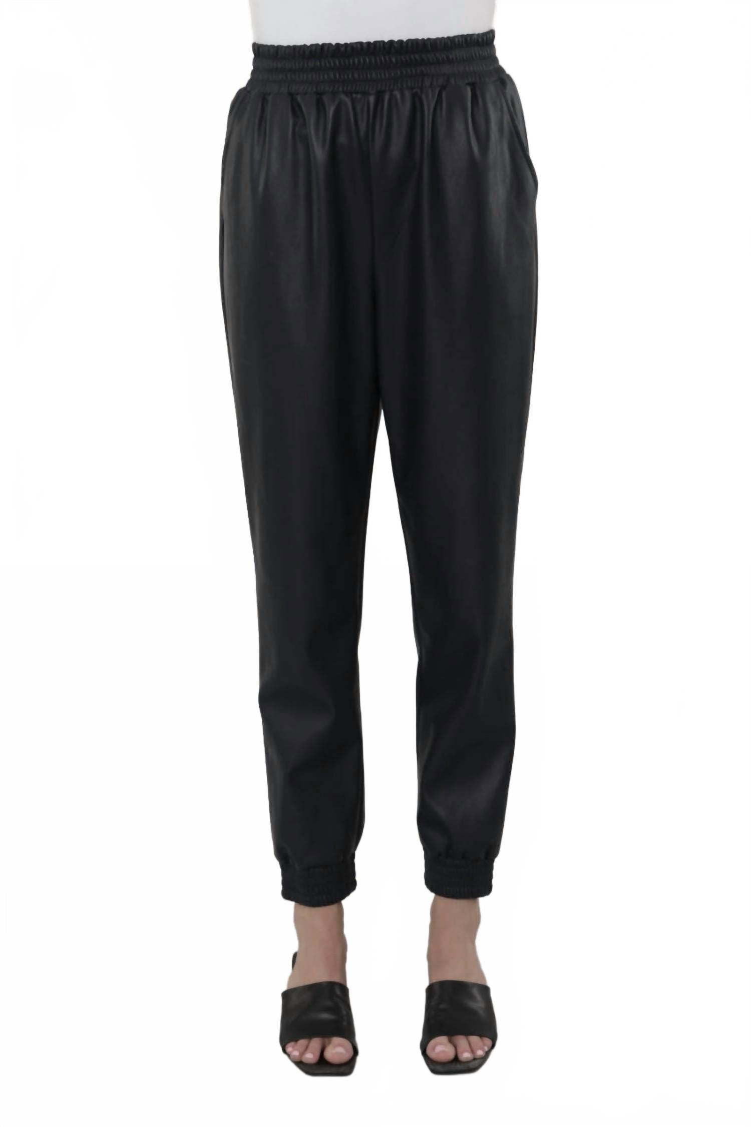 Женские джоггеры в черном цвете DOLCE CABO
Женские джоггеры в черном цвете DOLCE CABO