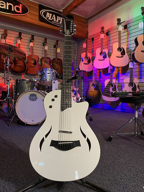 Акустическая гитара Taylor Limited Edition T5z-12 Classic Deluxe 2023 - Arctic White
Акустическая гитара Taylor Limited Edition T5z-12 Classic Deluxe 2023 - Arctic White