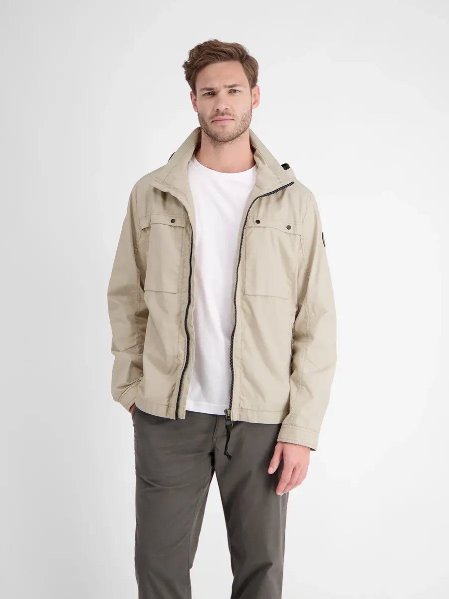 Уличная куртка LERROS "Куртка-переход с деталями LERROS", без капюшона, бежевый
Уличная куртка LERROS "Куртка-переход с деталями LERROS", без капюшона, бежевый