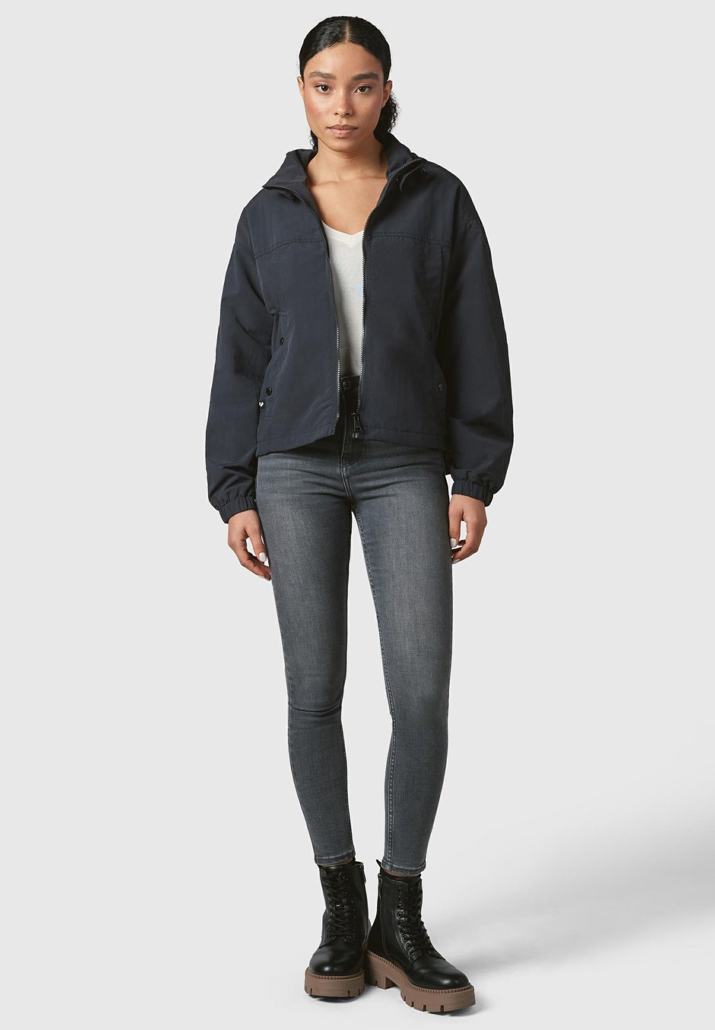 Водонепроницаемая куртка ÜBERGANGS CERYS Ragwear, черный
Водонепроницаемая куртка ÜBERGANGS CERYS Ragwear, черный