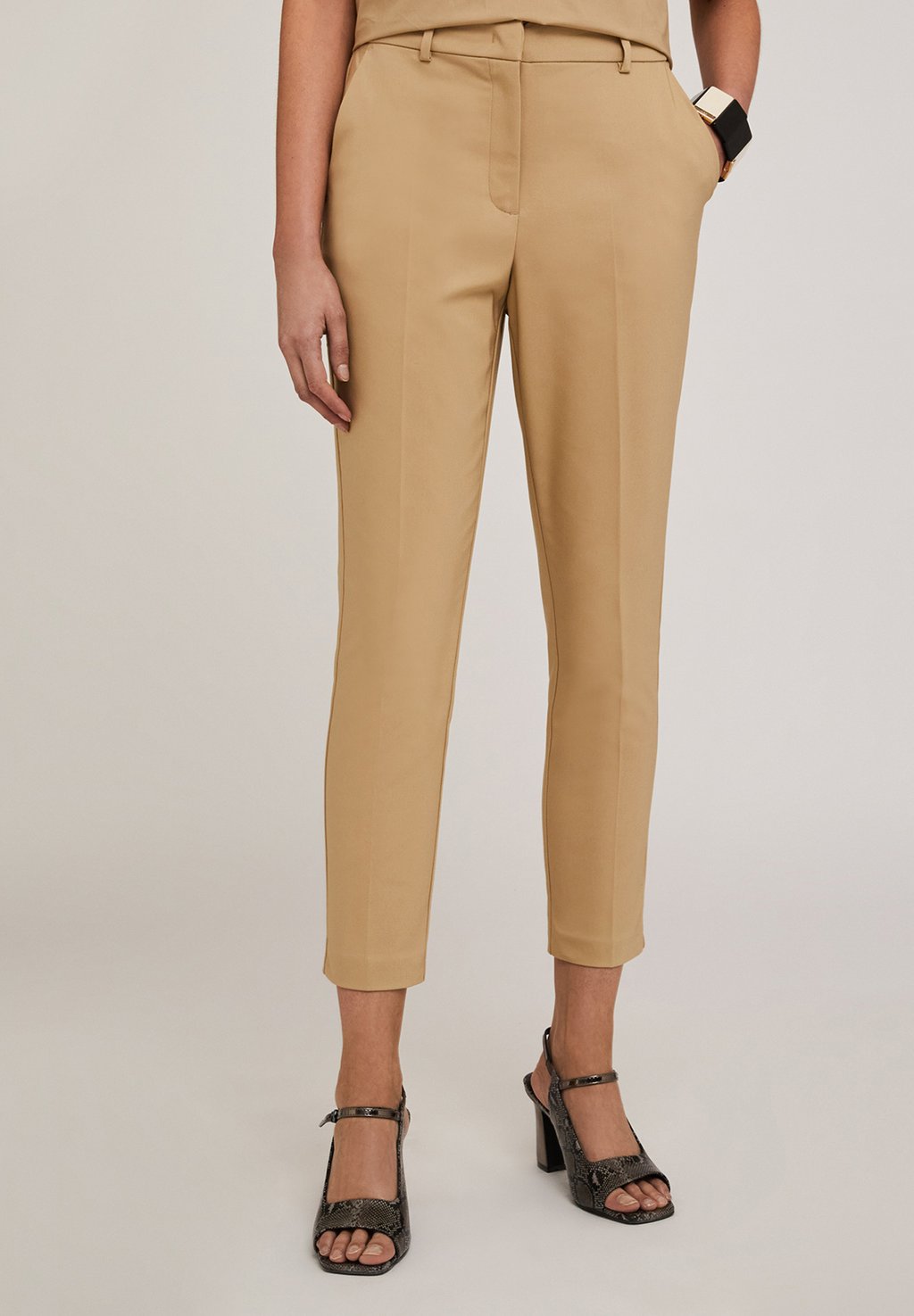 Чиносы Motivi, бежевый
Чиносы Motivi, бежевый