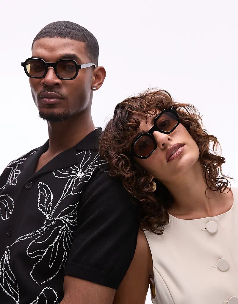 Солнцезащитные очки Jimmy Fairly The Darren Square черного цвета с тонированными линзами
Солнцезащитные очки Jimmy Fairly The Darren Square черного цвета с тонированными линзами