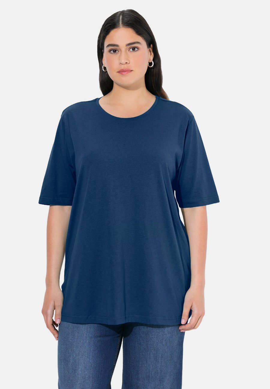 Футболка Ulla Popken PLUS SIZE SHORT SLEEVE TEE , Dark Blue
Футболка Ulla Popken PLUS SIZE SHORT SLEEVE TEE , Dark Blue