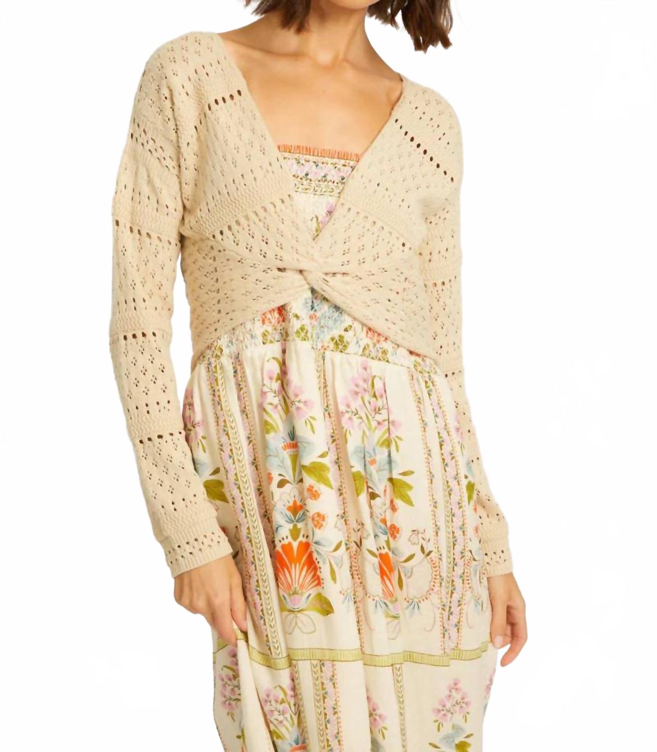 Свитер Ayla с V-образным вырезом в цвете слоновая кость / береза CABALLERO
Свитер Ayla с V-образным вырезом в цвете слоновая кость / береза CABALLERO