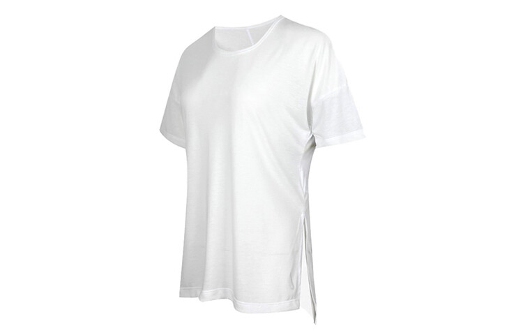 Футболка женская белая Nike 
Футболка женская белая Nike