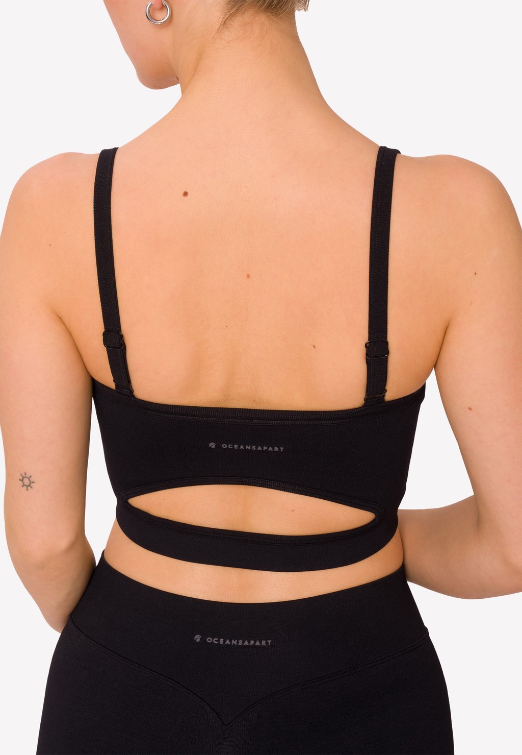 Легкая поддержка спортивного бюстгальтера FLEUR OCEANSAPART, черный
Легкая поддержка спортивного бюстгальтера FLEUR OCEANSAPART, черный