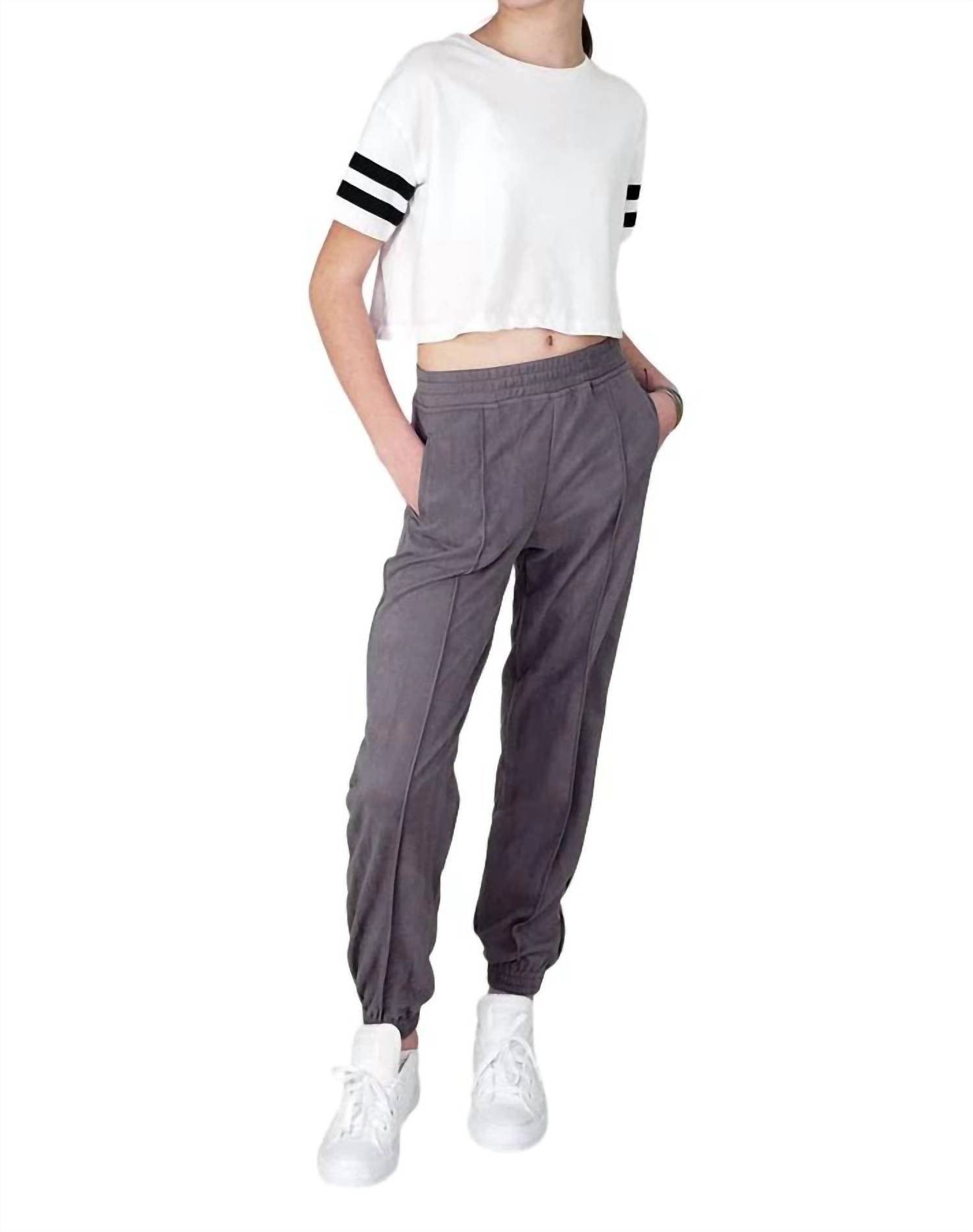 Серые джоггеры для девочки из замши Tractr, серый
Серые джоггеры для девочки из замши Tractr, серый