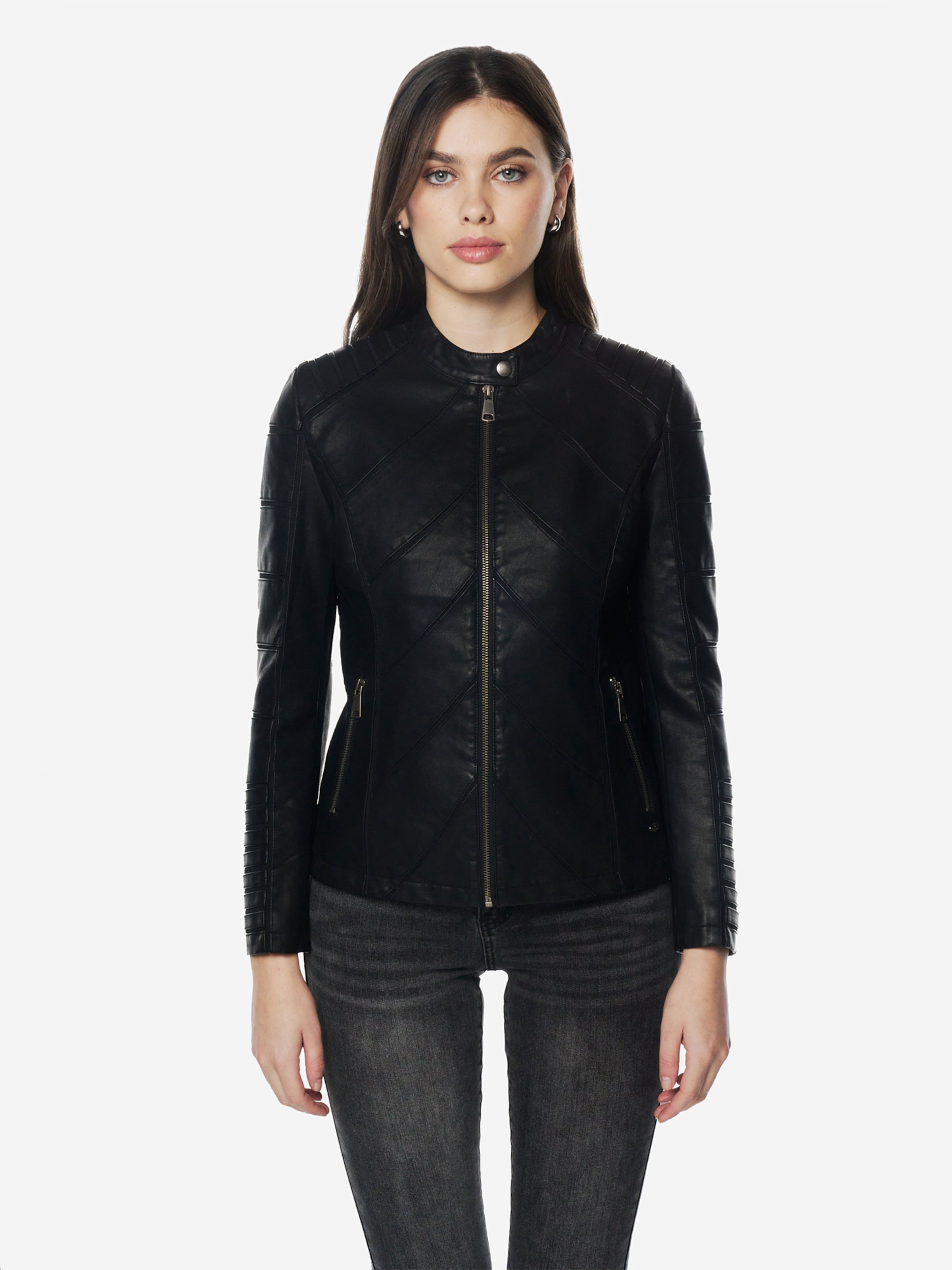 KOROSHI Куртка для межсезонья в черном цвете
KOROSHI Куртка для межсезонья в черном цвете