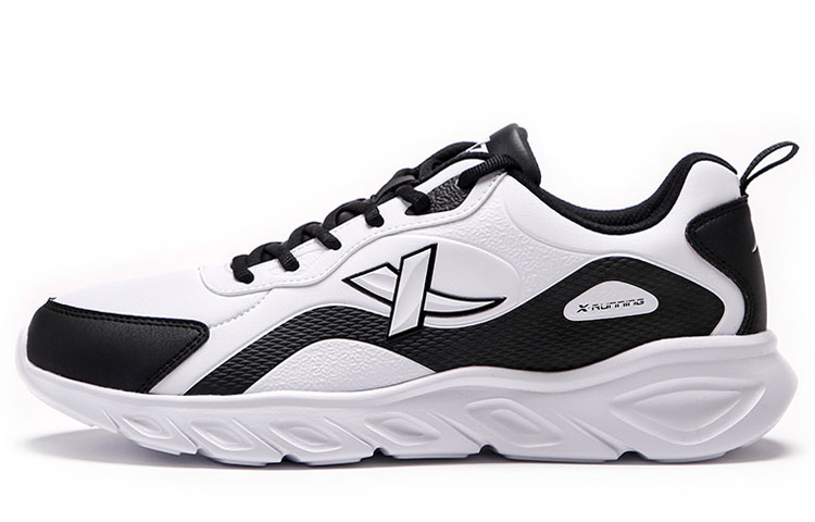 Беговые кроссовки мужские белые черные XTEP
Беговые кроссовки мужские белые черные XTEP