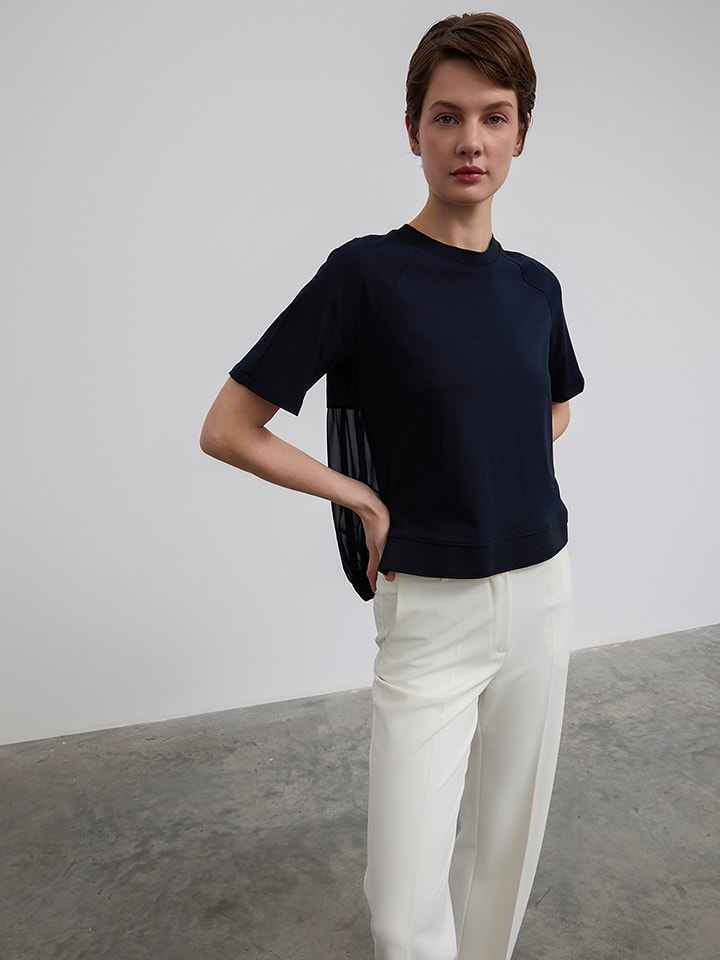 Футболка BGN, темно-синий
Футболка BGN, темно-синий