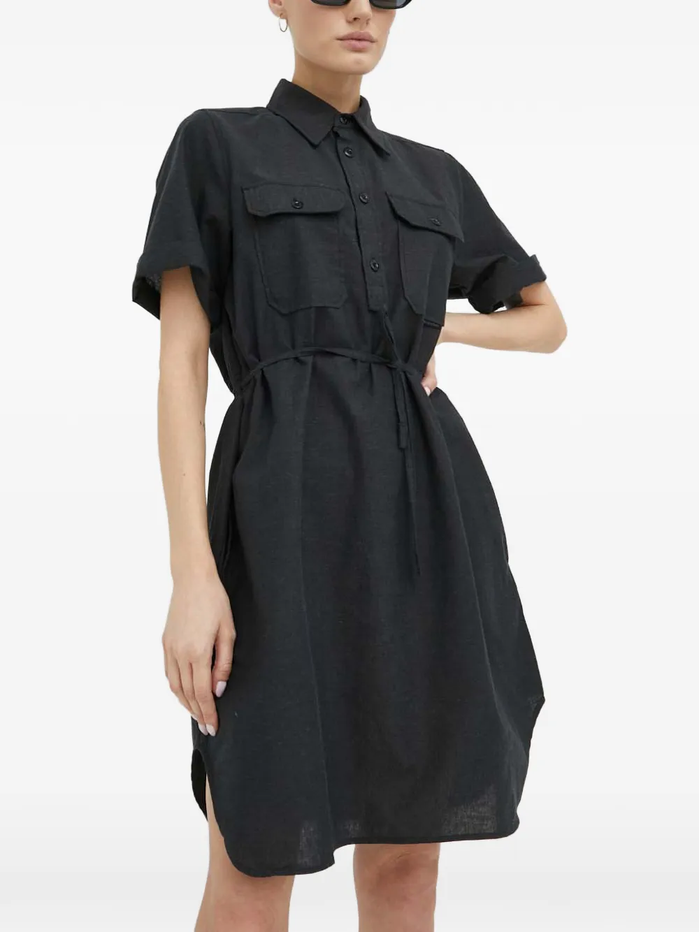 Мини-платье с застежкой на пуговицы и накладными карманами G-Star Raw, серый
Мини-платье с застежкой на пуговицы и накладными карманами G-Star Raw, серый