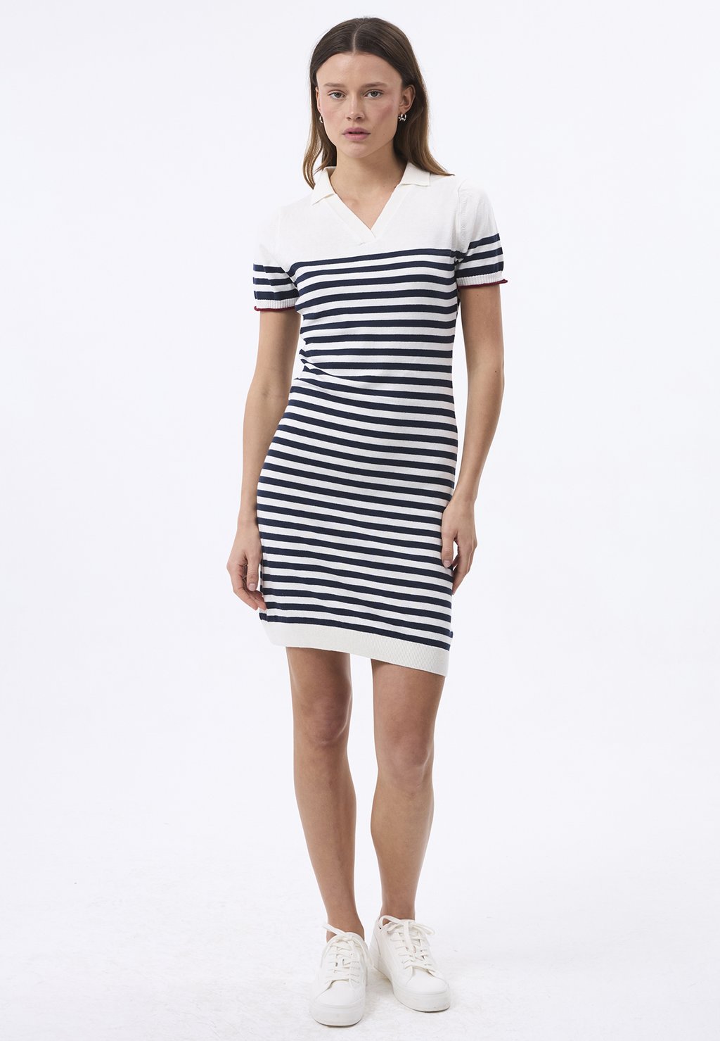 Платье-джемпер Felix Hardy, кремовый
Платье-джемпер Felix Hardy, кремовый