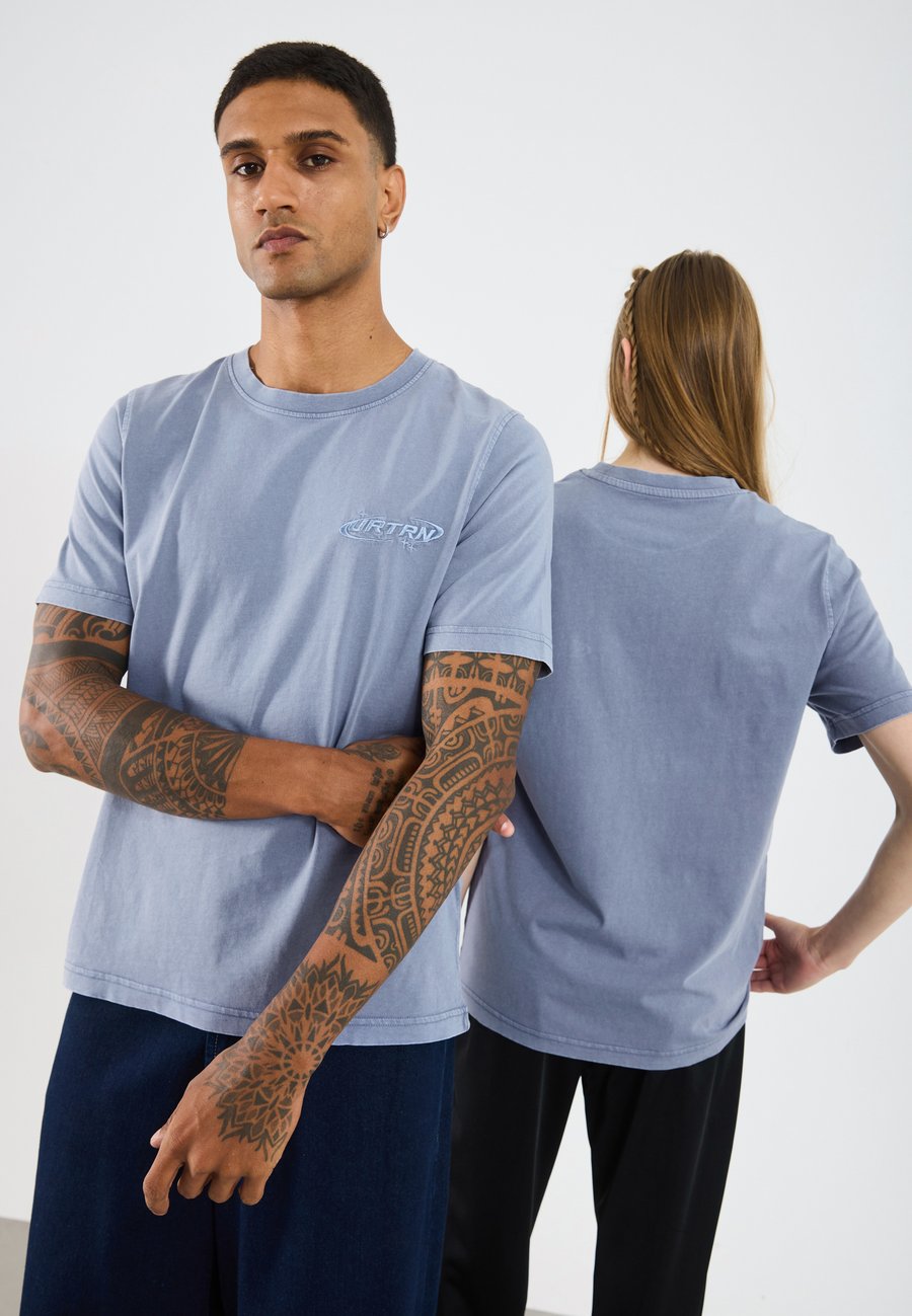 Футболка YOURTURN UNISEX, Washed Blue/Blue, Серый, Футболка YOURTURN UNISEX, Washed Blue/Blue
Футболка YOURTURN UNISEX, Washed Blue/Blue, Серый, Футболка YOURTURN UNISEX, Washed Blue/Blue