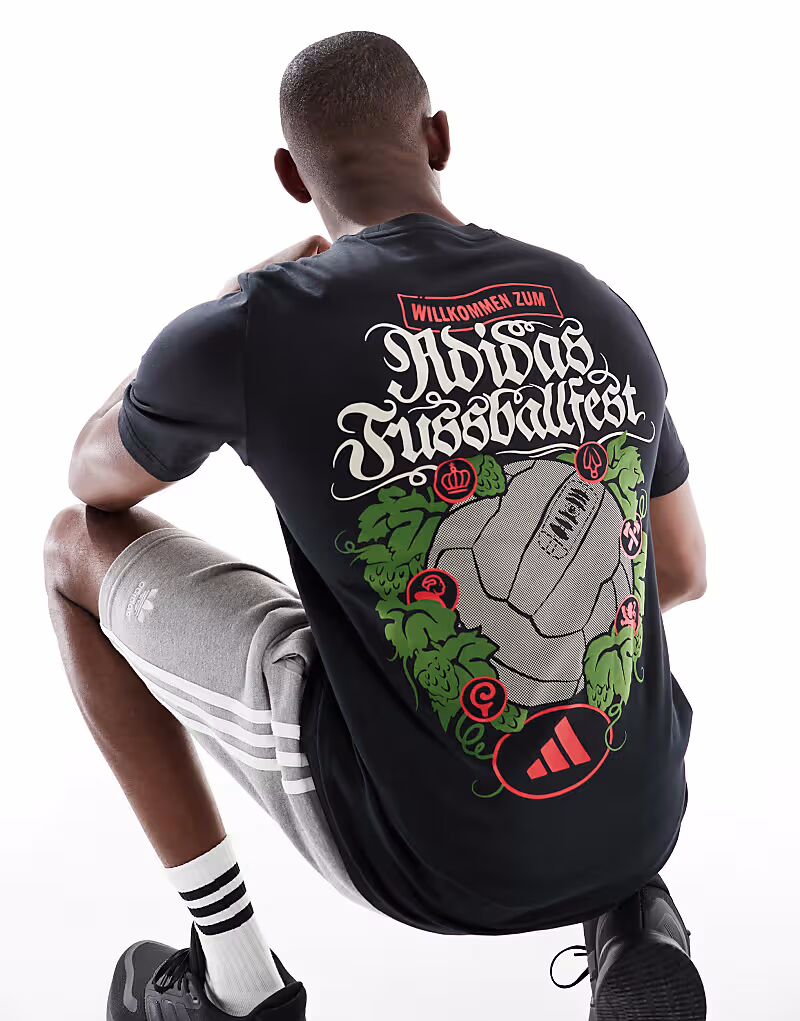 Футболка с графическим принтом Adidas Performance Wiesn черного цвета
Футболка с графическим принтом Adidas Performance Wiesn черного цвета