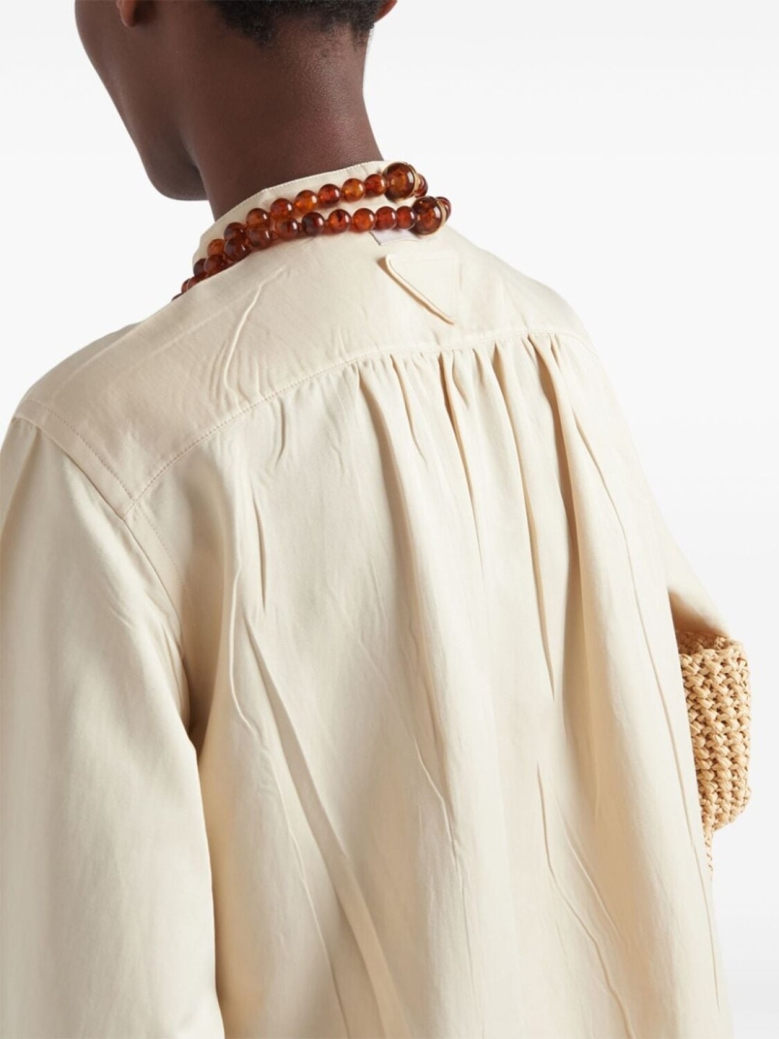 Prada шелковое платье-миди с эффектом градиента, нейтральный цвет
Prada шелковое платье-миди с эффектом градиента, нейтральный цвет