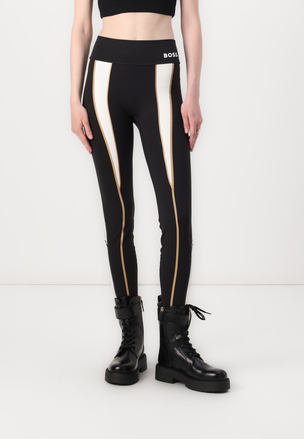 Леггинсы EKIDEN BOSS, черный
Леггинсы EKIDEN BOSS, черный