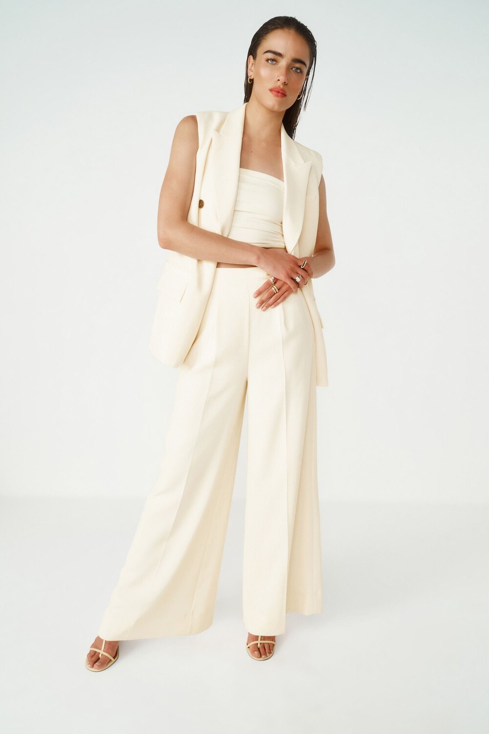 Классические брюки с очень широкими штанинами Next, экрю
Классические брюки с очень широкими штанинами Next, экрю