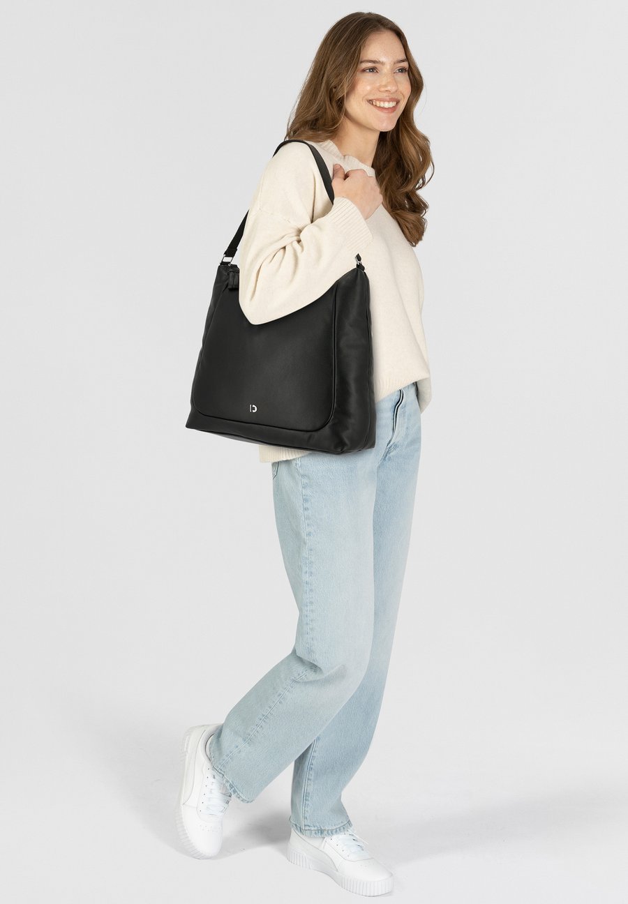 Сумка-шоппер TOM TAILOR DENIM MAYE , Black
Сумка-шоппер TOM TAILOR DENIM MAYE , Black