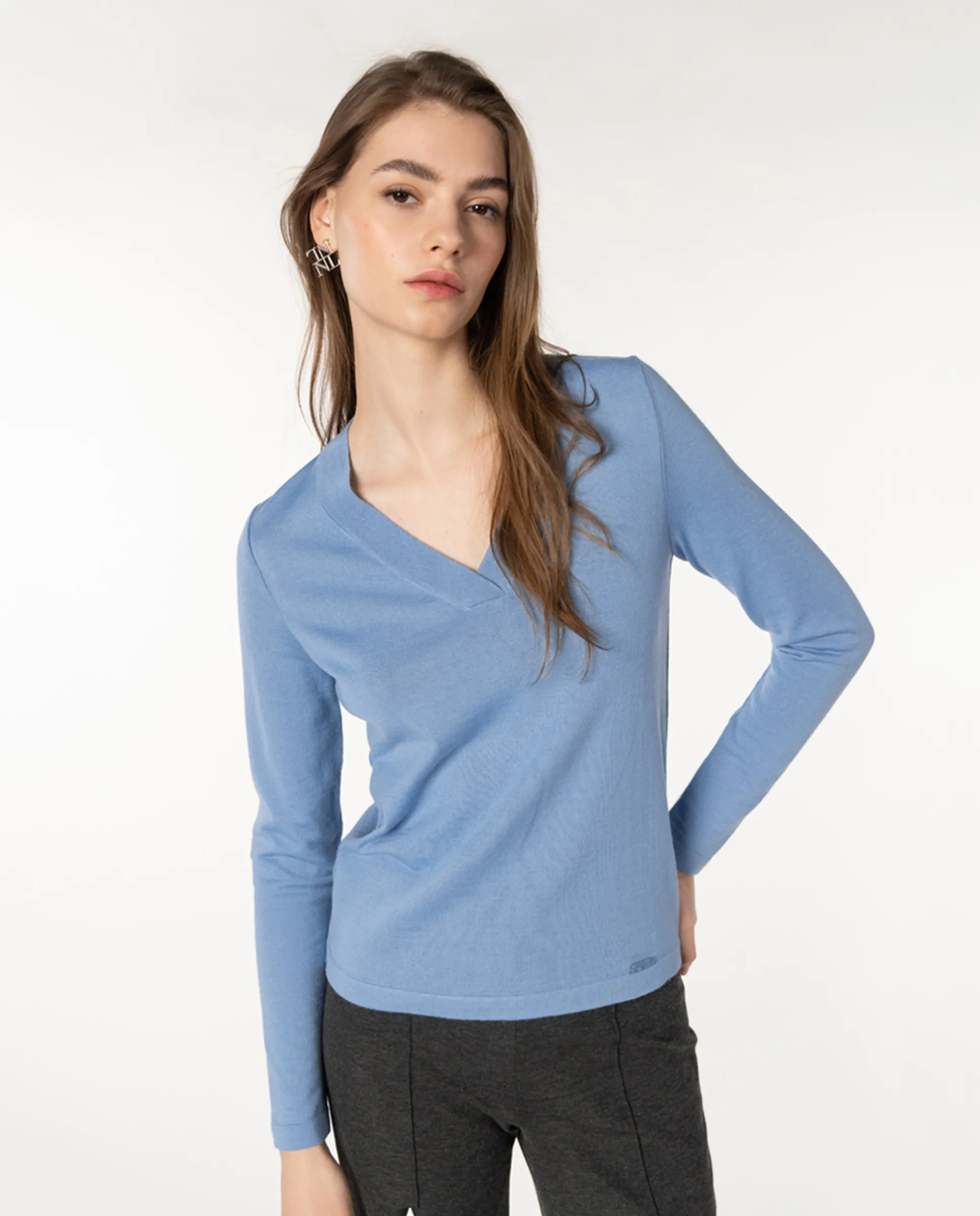 Женский свитер из шерсти с вязаным узором и V-образным вырезом Naulover, светло-голубой
Женский свитер из шерсти с вязаным узором и V-образным вырезом Naulover, светло-голубой