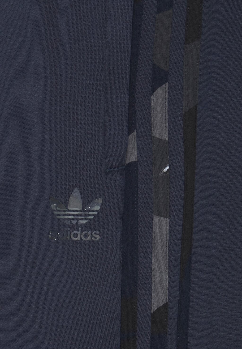 Шорты adidas Originals, темно-синий
Шорты adidas Originals, темно-синий