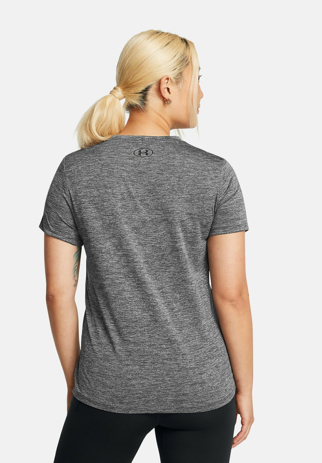 Спортивная футболка SHORT SLEEVES TECH-TWIST Under Armour, серый
Спортивная футболка SHORT SLEEVES TECH-TWIST Under Armour, серый