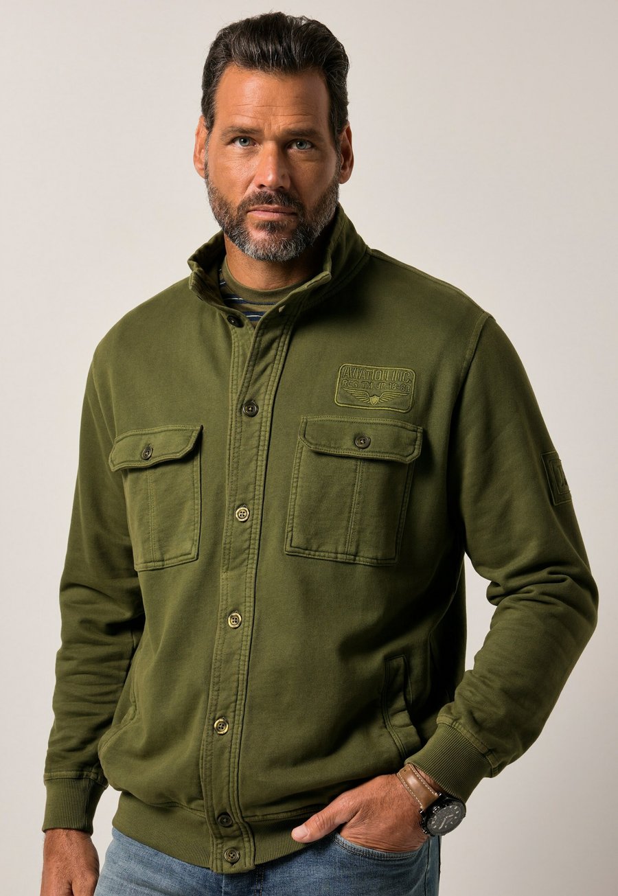 Куртка JP1880 STAND-UP COLLAR, Dark Olive/Olive
Куртка JP1880 STAND-UP COLLAR, Dark Olive/Olive