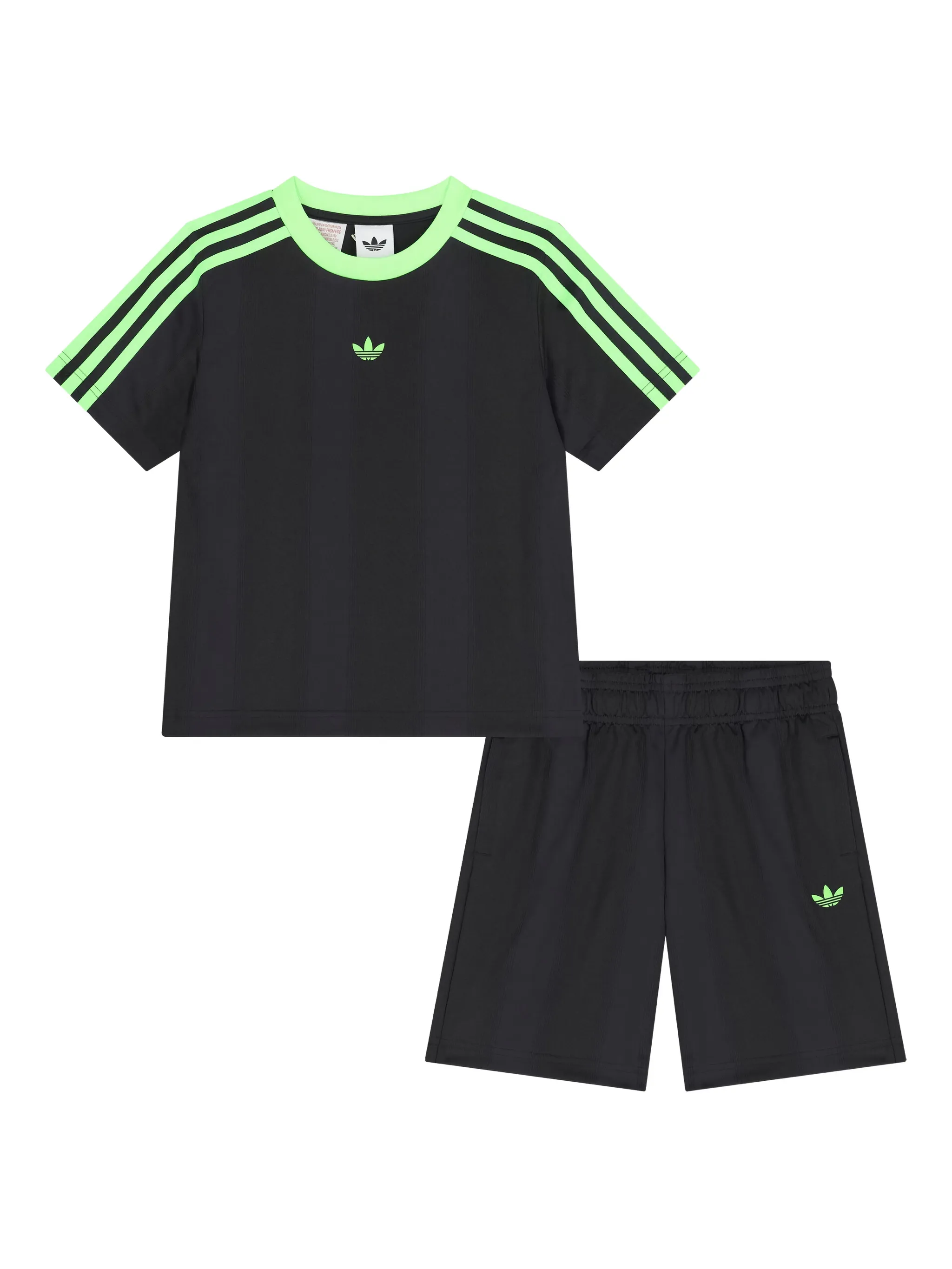Комплект из шортов с логотипом Adidas Kids, черный
Комплект из шортов с логотипом Adidas Kids, черный