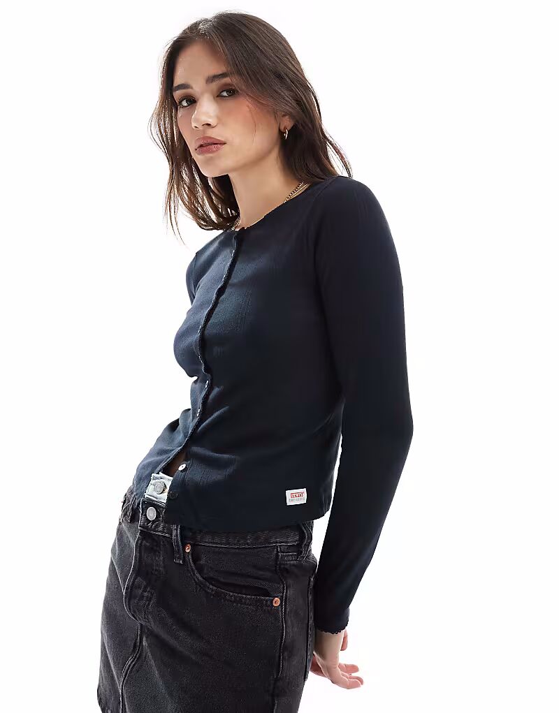 Топ Levi's Pointelle с длинными рукавами и пуговицами спереди черного цвета
Топ Levi's Pointelle с длинными рукавами и пуговицами спереди черного цвета