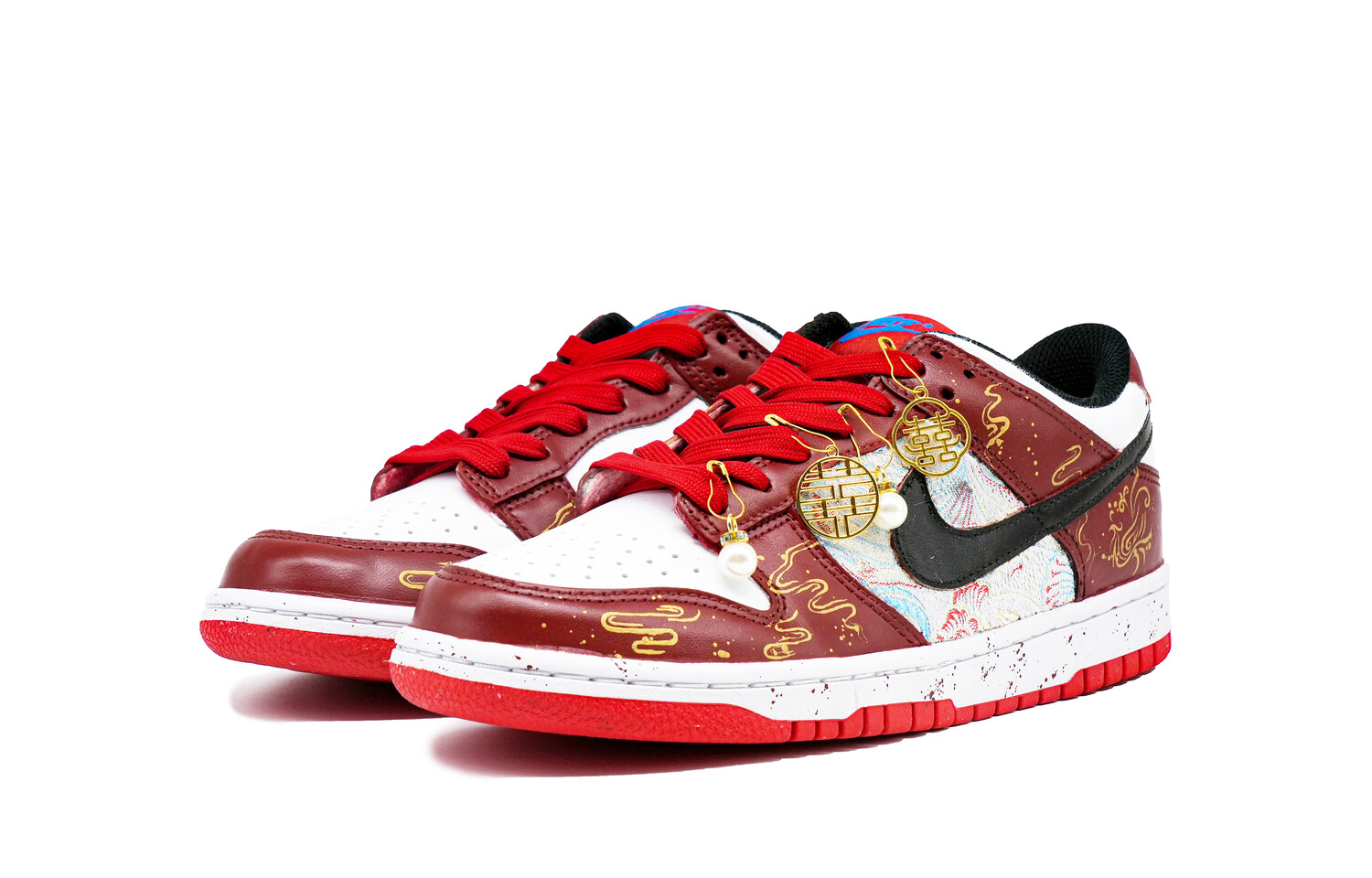 Кроссовки Nike Dunk Skateboarding Shoes Women's Low-top White/red, белый/красный
Кроссовки Nike Dunk Skateboarding Shoes Women's Low-top White/red, белый/красный