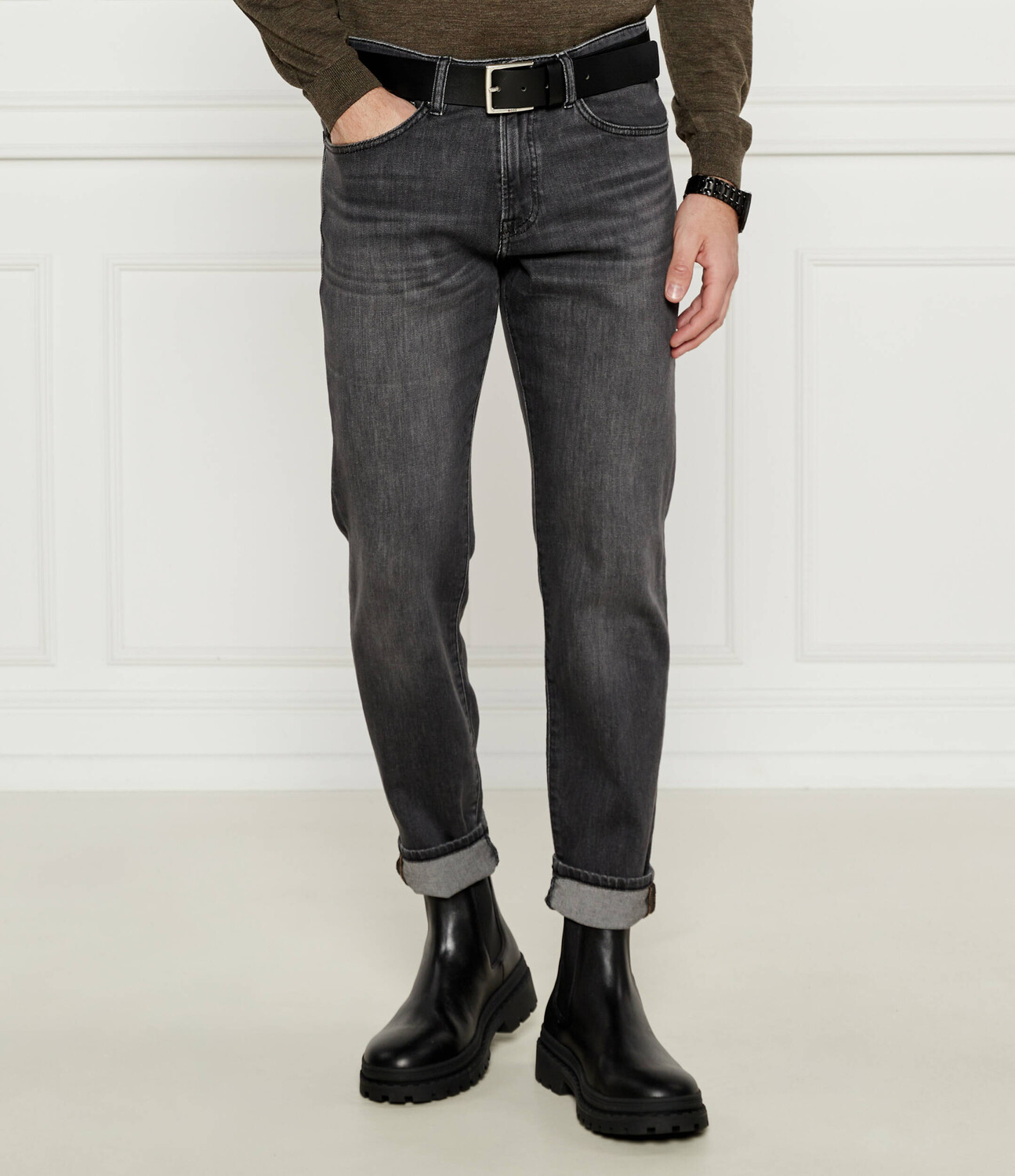 Джинсы BOSS ORANGE Slim Fit, серый
Джинсы BOSS ORANGE Slim Fit, серый