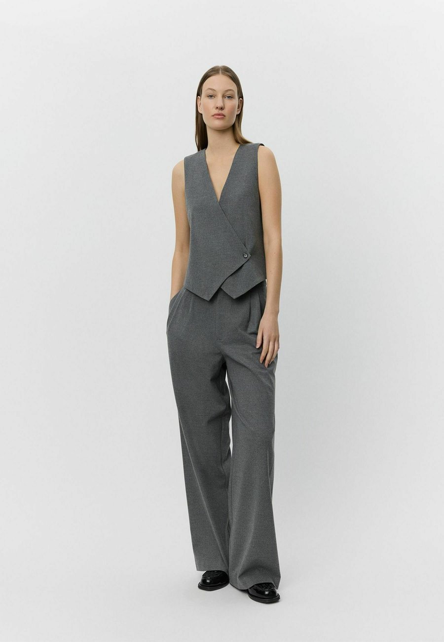 Брюки Sofie Schnoor ROSALINDSW , 8000 Grey Melange/Grey
Брюки Sofie Schnoor ROSALINDSW , 8000 Grey Melange/Grey