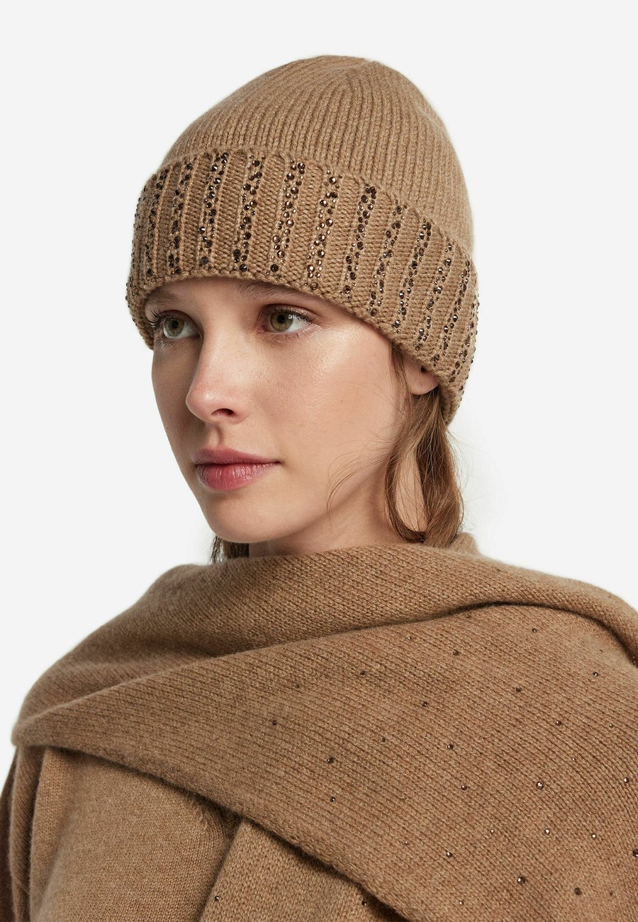 Шапка Falconeri Beanie, Natural/Camel
Шапка Falconeri Beanie, Natural/Camel