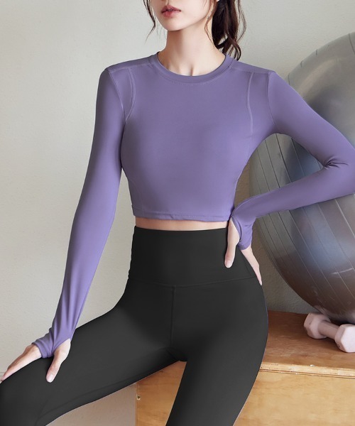 Спортивная футболка с отверстиями для больших пальцев Saison de Papillon, фиолетовый
Спортивная футболка с отверстиями для больших пальцев Saison de Papillon, фиолетовый