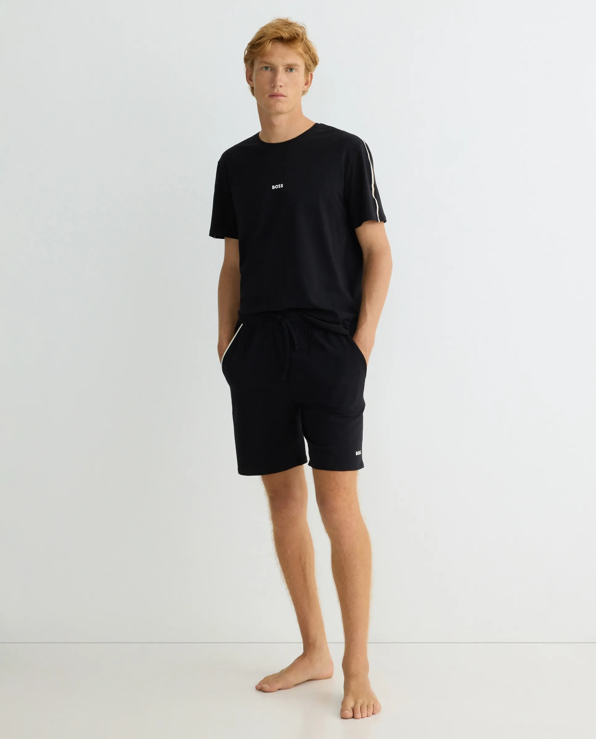 Футболка с коротким рукавом для мужчин из хлопка Boss, черный
Футболка с коротким рукавом для мужчин из хлопка Boss, черный