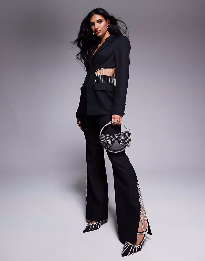 Расклешенные брюки со стразовой бахромой черного цвета Asos Luxe
Расклешенные брюки со стразовой бахромой черного цвета Asos Luxe