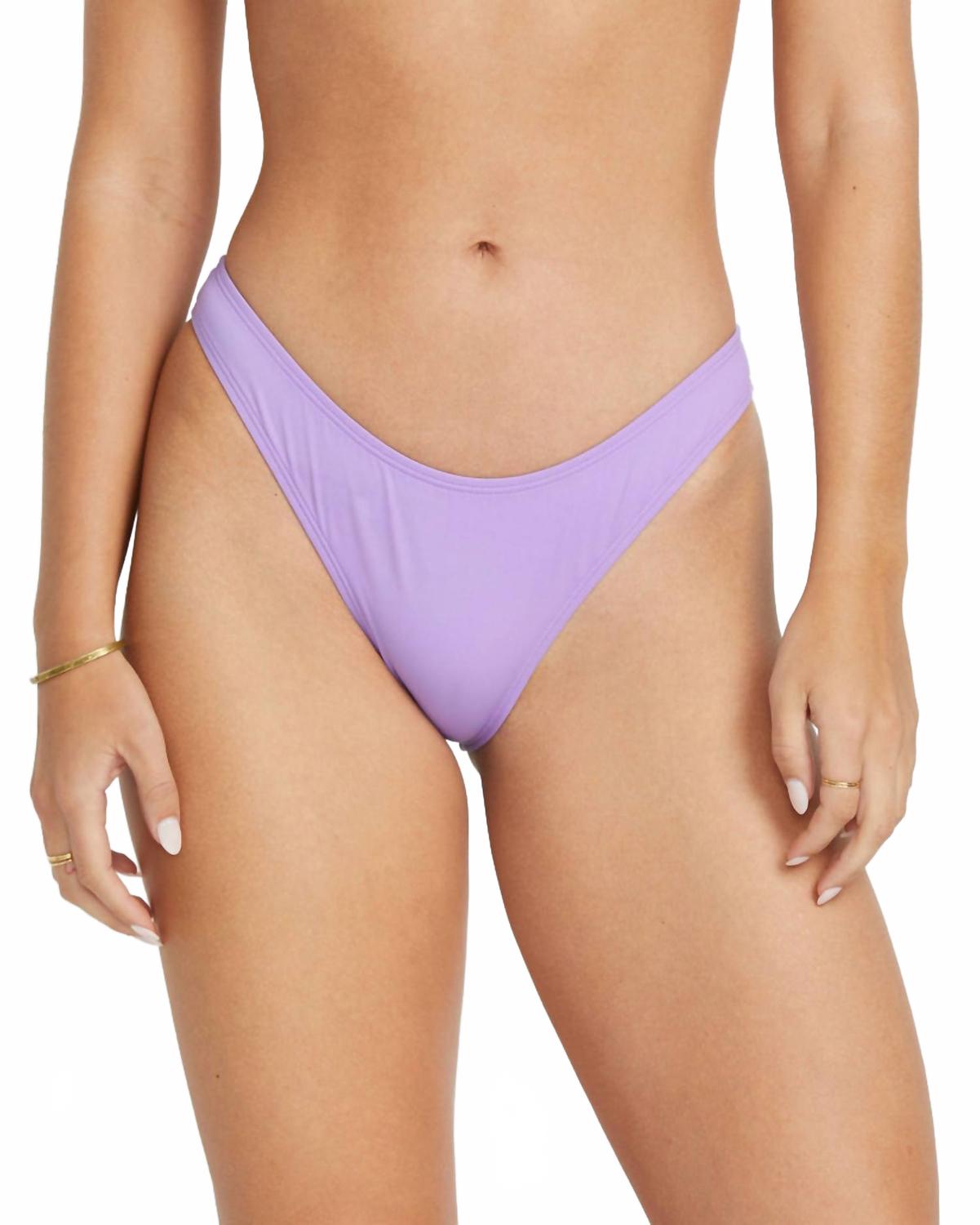 Сол Серчер Хайк Бикини Боттом в призматическом фиолетовом Billabong
Сол Серчер Хайк Бикини Боттом в призматическом фиолетовом Billabong