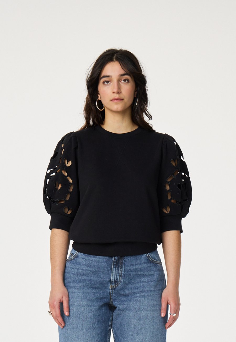Толстовка Fabienne Chapot HENRIETTE , Black, Черный, Толстовка Fabienne Chapot HENRIETTE , Black
Толстовка Fabienne Chapot HENRIETTE , Black, Черный, Толстовка Fabienne Chapot HENRIETTE , Black