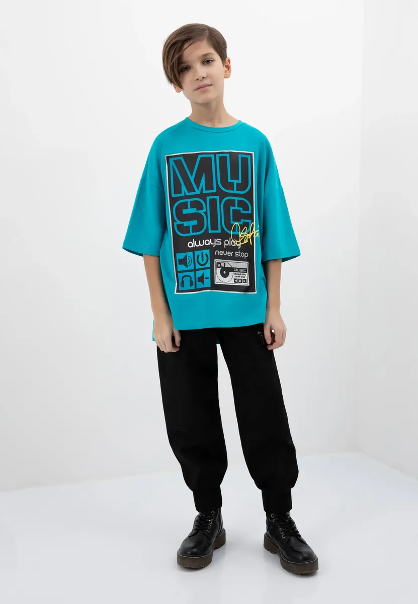 Брюки из ткани Gulliver с классными карманами на молнии, черный
Брюки из ткани Gulliver с классными карманами на молнии, черный