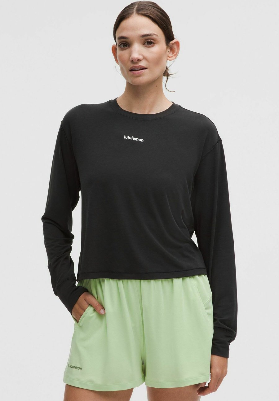 Топ lululemon TRAINING LONG SLEEVE WORDMARK, Black
Топ lululemon TRAINING LONG SLEEVE WORDMARK, Black