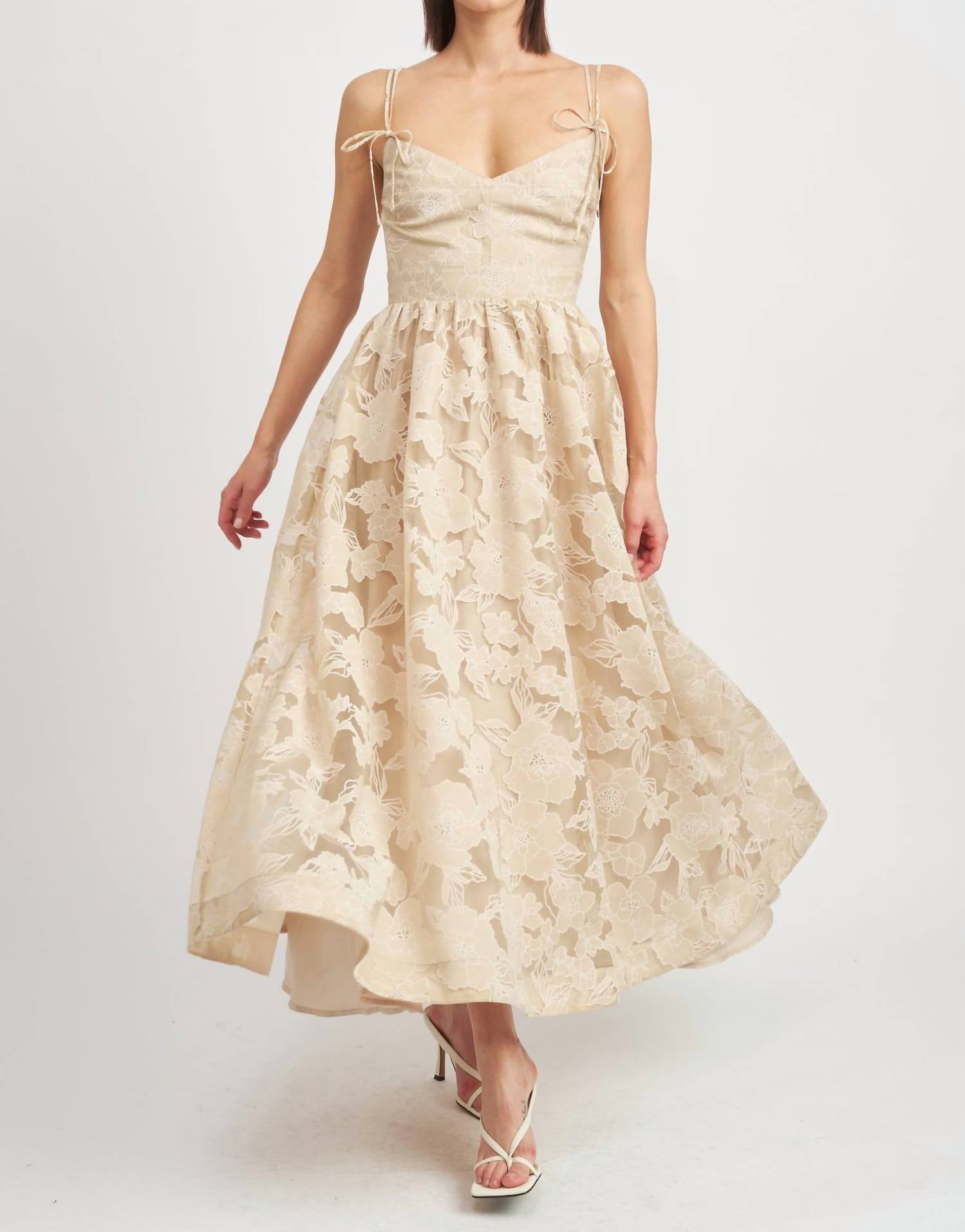 Дженна Миди платье в натуральном цвете En Saison 
Дженна Миди платье в натуральном цвете En Saison