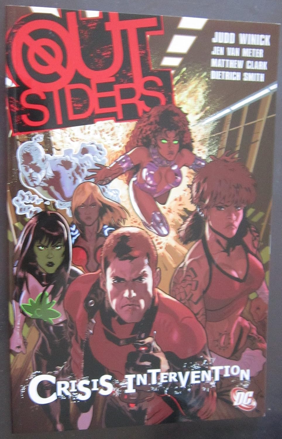 Outsiders 4: Crisis Intervention (Dc Comics)
Outsiders 4: Crisis Intervention (Dc Comics)