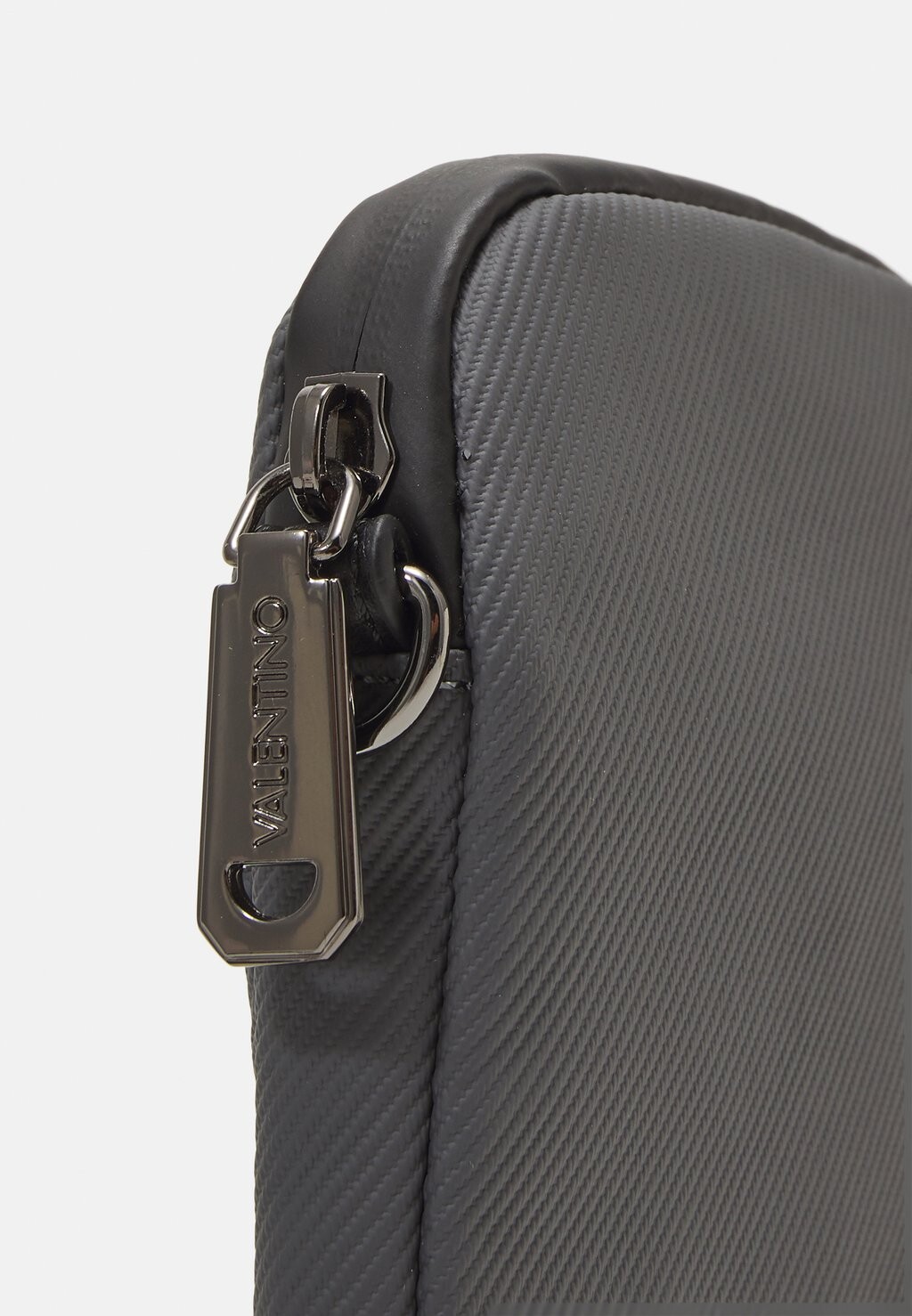 Сумка через плечо STELLAR UNISEX Valentino Bags, темно-серый
Сумка через плечо STELLAR UNISEX Valentino Bags, темно-серый